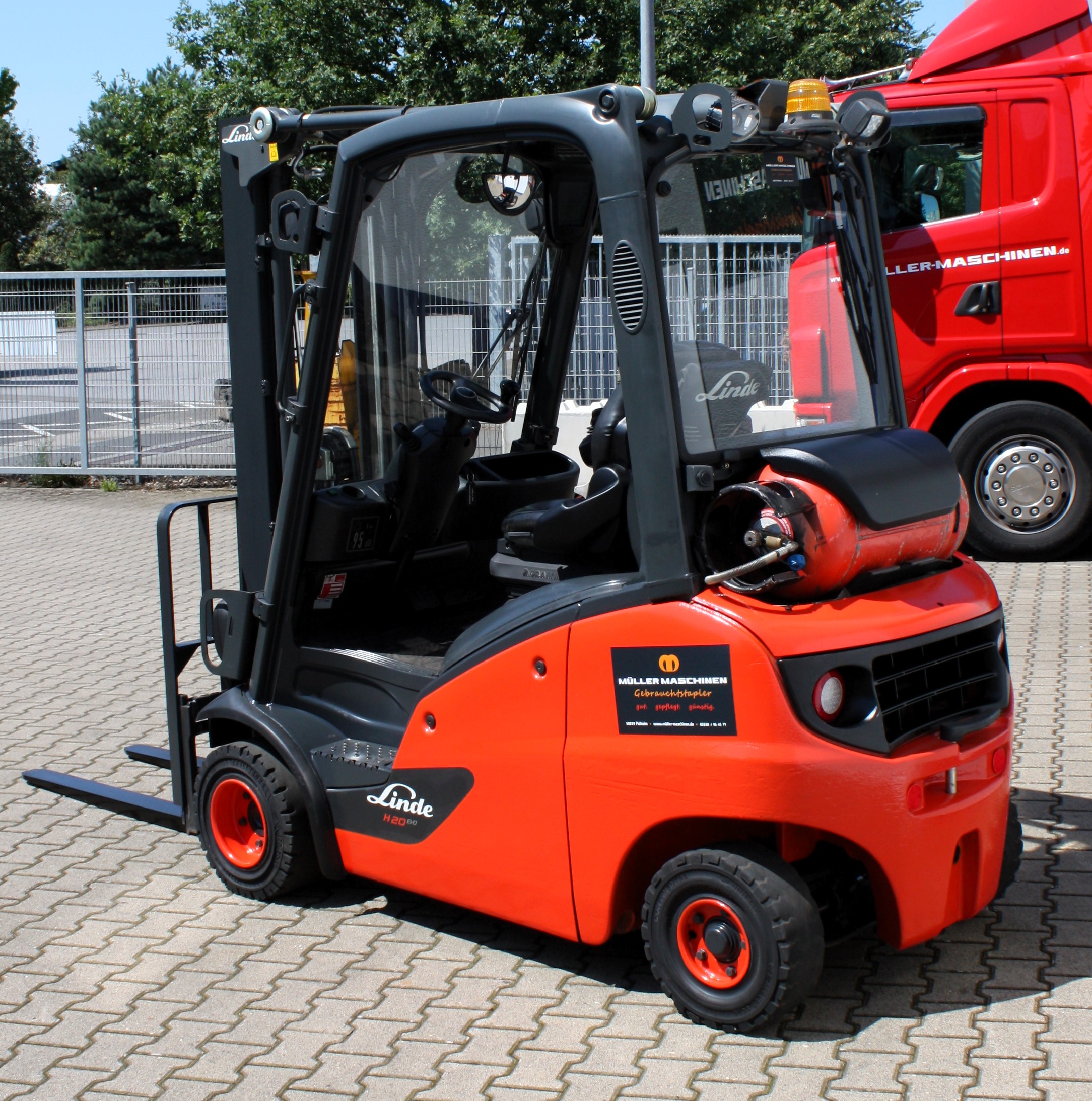Linde H 20 T-02 Vierrad Treibgas Gabelstapler